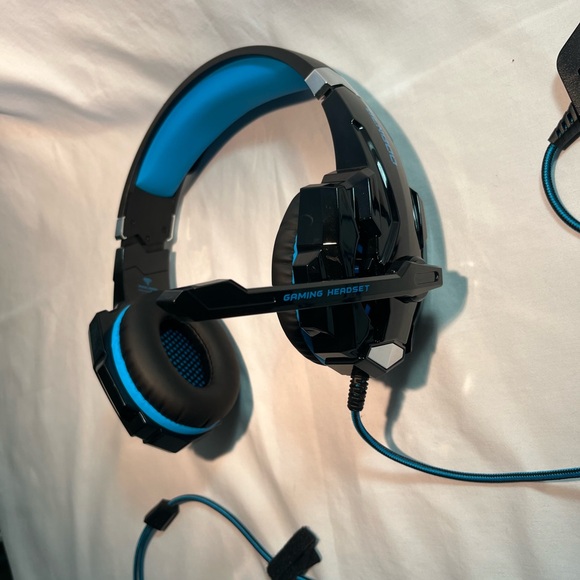 Black and Blue Bengo Gaming Headset Noise Cancelling Over Ear with Mic - Picture 2 of 7